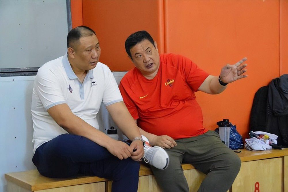 船记：在等待这么多年后 看到健康的卡乔就这样被浪费令人失望NBA常规赛，快船114-120不敌勇士。